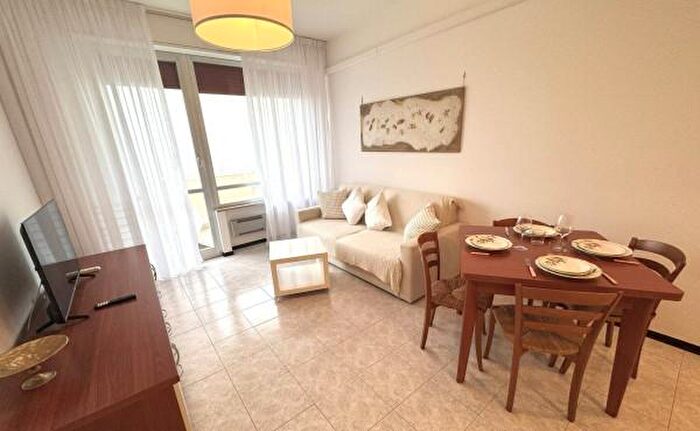 Appartamento trilocale in affitto in Via delle Rose, Misano Adriatico