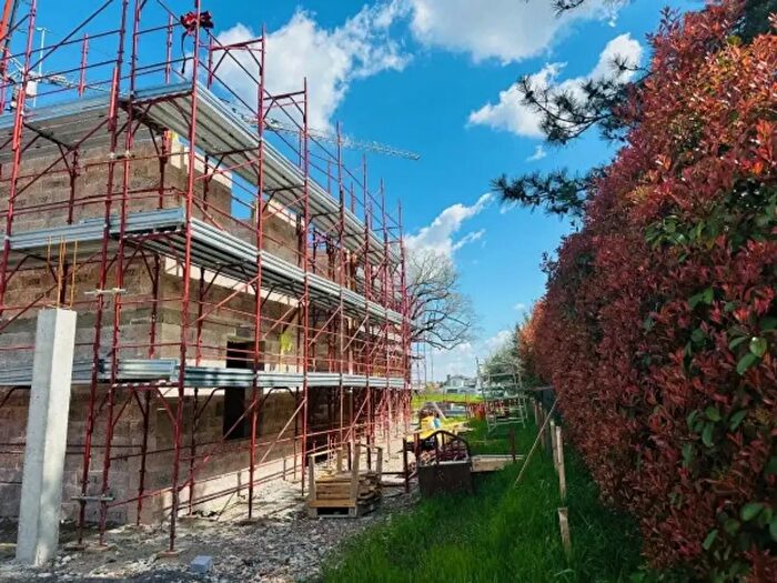 Case in Vendita e in Affitto - 2