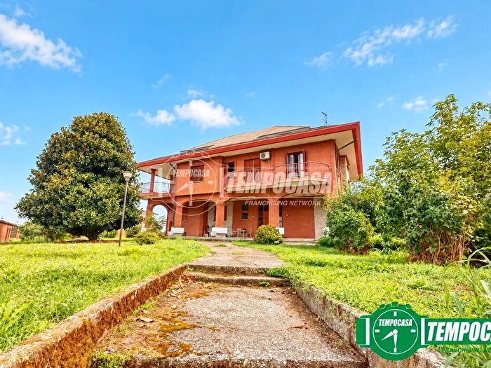 Casa con 7 locali in vendita in Bassignana