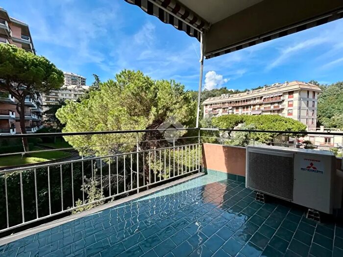 Appartamento quadrilocale in vendita in Via Emilio Salgari, Genova