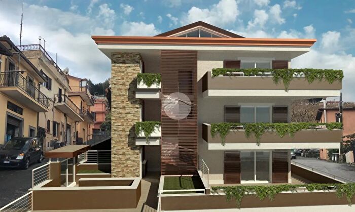 Appartamento quadrilocale in vendita in Via Edmondo Laurenti, Monte Porzio Catone