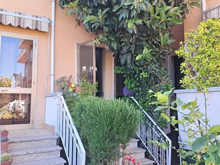 Casa quadrilocale in vendita in Rosignano Marittimo