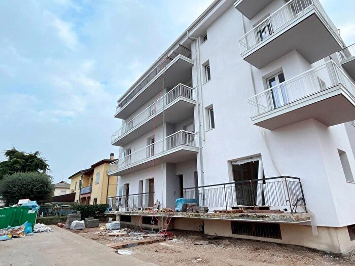 Appartamento trilocale in affitto in Via Sebastiano Meritani, Centro, Sanguinetto