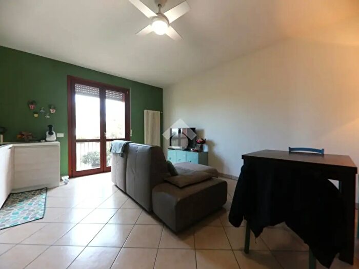 Appartamento trilocale in vendita in Via Solferino E S Martino, Roverbella