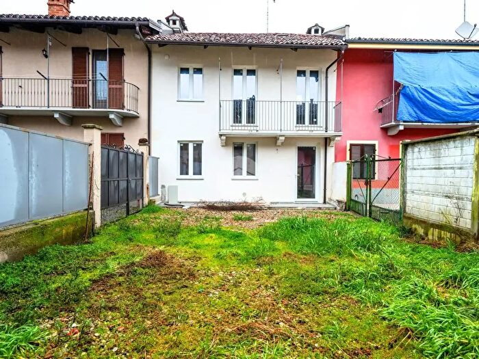 Casa trilocale in vendita in Vicolo Monviso, Cavallermaggiore