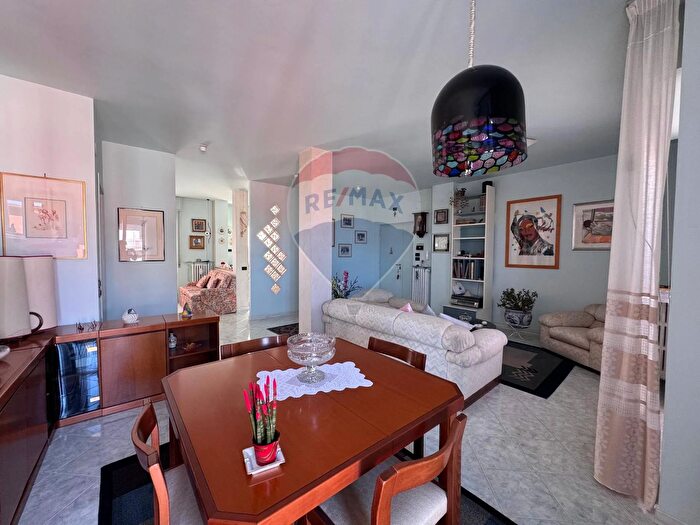 Appartamento con 5 locali in vendita in Via Giovanni Pascoli, Campobasso