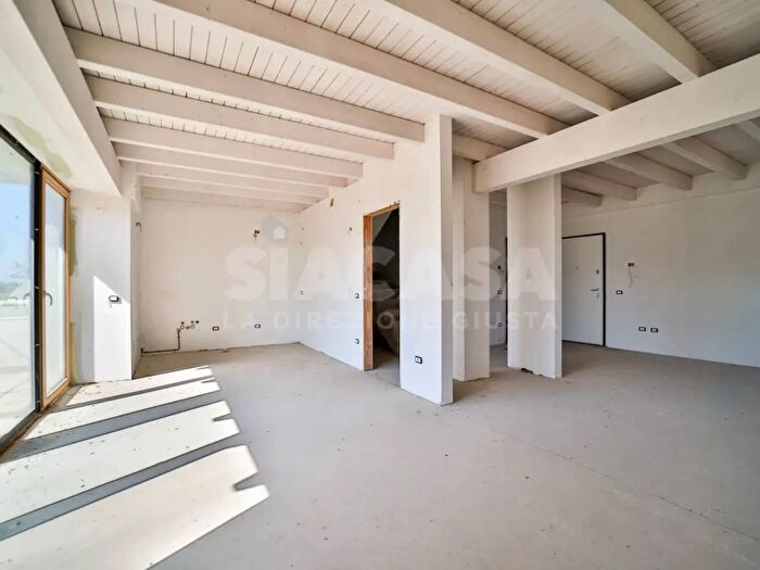 Appartamento quadrilocale in vendita in Via Luigi Nono, Cornate DAdda