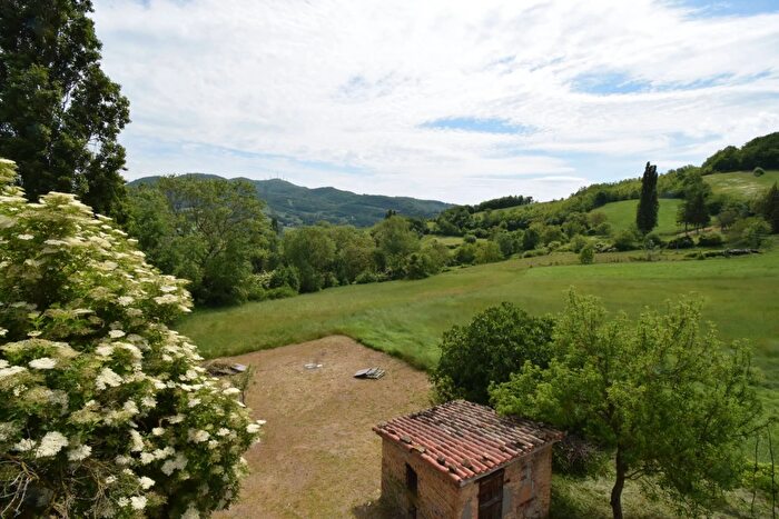 Casa quadrilocale in vendita in Strada Stuzzano, Pellegrino Parmense