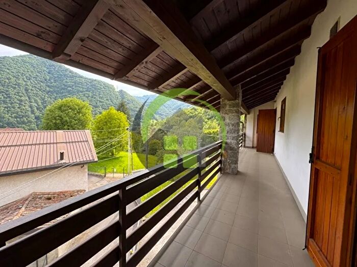 Casa bilocale in vendita in Gazzaniga