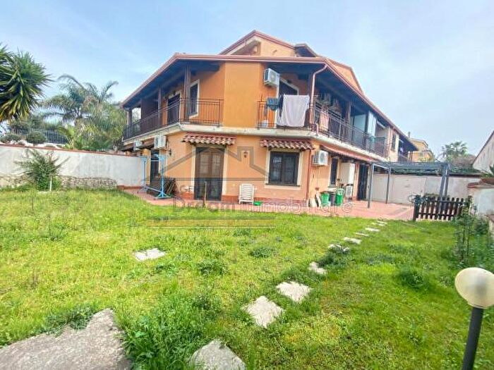 Appartamento quadrilocale in vendita in Via Vicinale Amodio, Giugliano In Campania