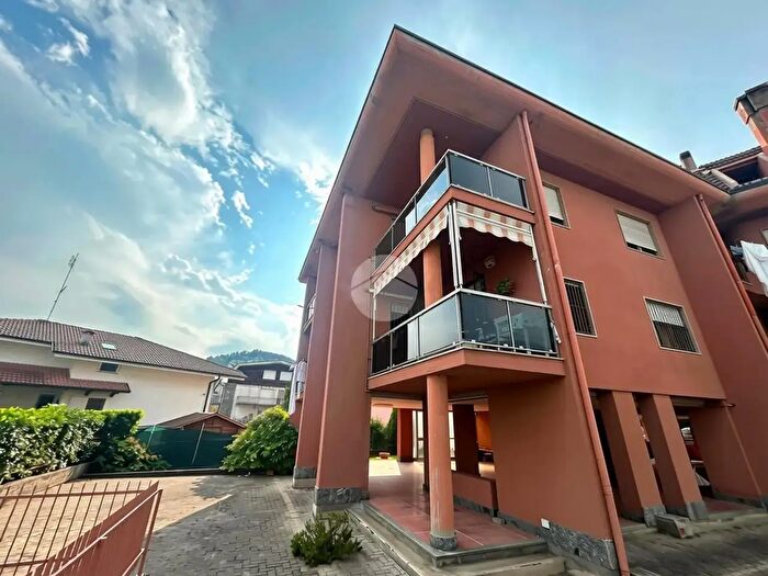 Appartamento quadrilocale in vendita in Via XXIV Maggio, Cuorgne'