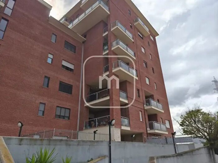 Appartamento trilocale in vendita in Via Monti della Laga, Roma