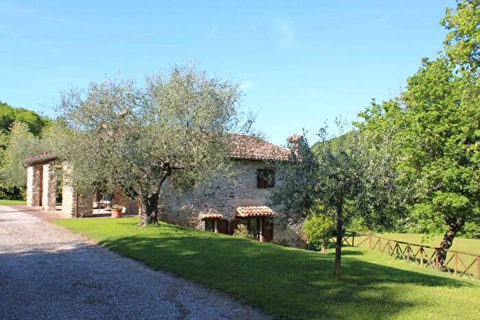 Casa con 7 locali in vendita in Indirizzo Via Casalini, Urbino