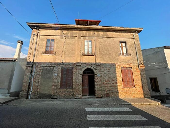 Casa con 9 locali in vendita in Via Scanderbek, San Cosmo Albanese