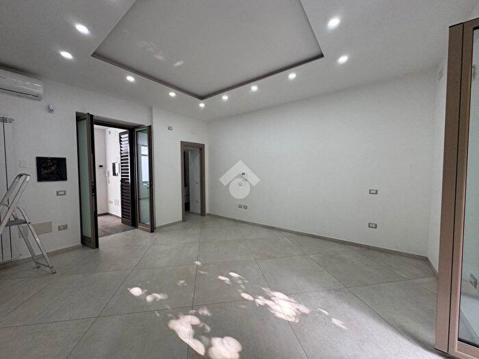 Appartamento quadrilocale in affitto in Via Salvatore di Giacomo, Aversa