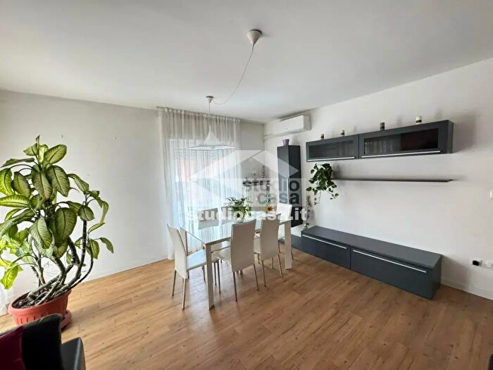 Appartamento con 5 locali in vendita in Via Bolzano, Trento