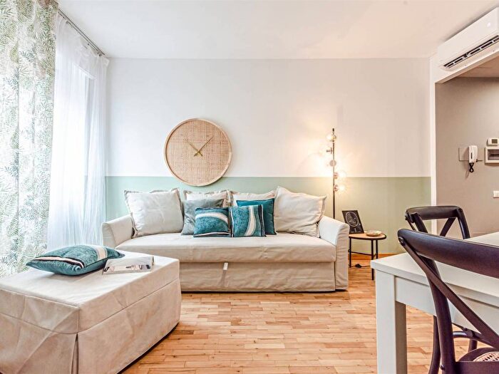 Appartamento bilocale in affitto in via Roma, Lungomare, Viareggio