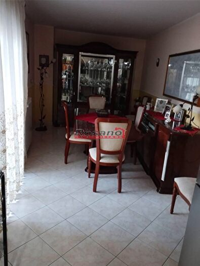 Casa con 5 locali in vendita in Via Sicilia, Biancavilla