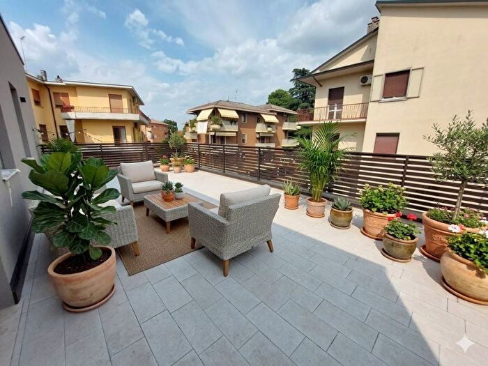 Appartamento quadrilocale in affitto in Via Brenta, Viale Trieste Villaggio dei Fiori, Vicenza