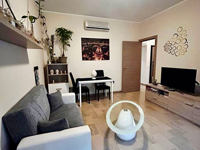 Appartamento bilocale in affitto in Via Pier Francesco Mola, Certosa, Milano