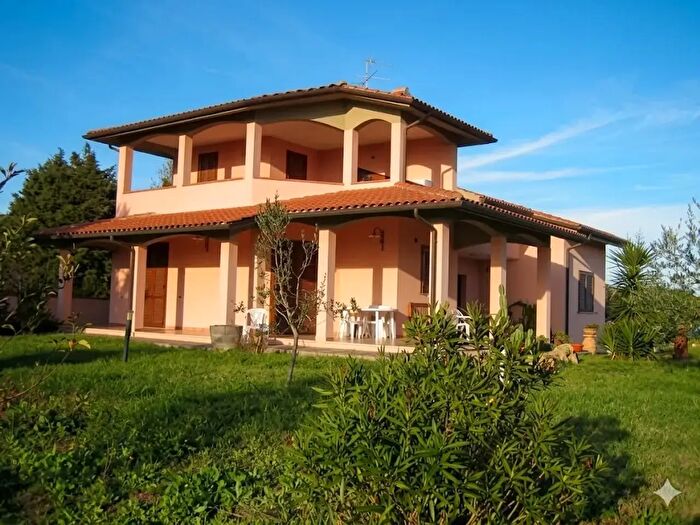 Casa con 6 locali in vendita in Strada San Luigi, Grosseto