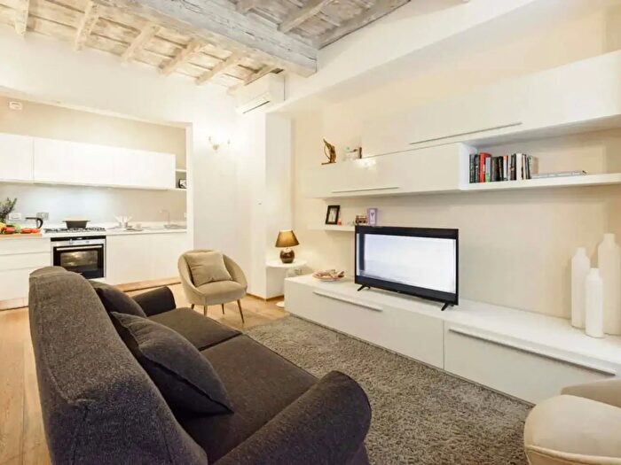 Appartamento monolocale in affitto in Via dei Pilastri, Firenze