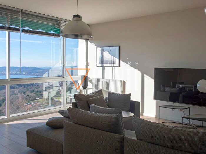 Appartamento trilocale in affitto in Via Campo dei Fiori, Luvinate