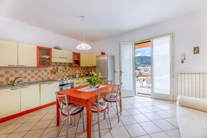 Appartamento quadrilocale in vendita in Via Kennedy, Porto Azzurro