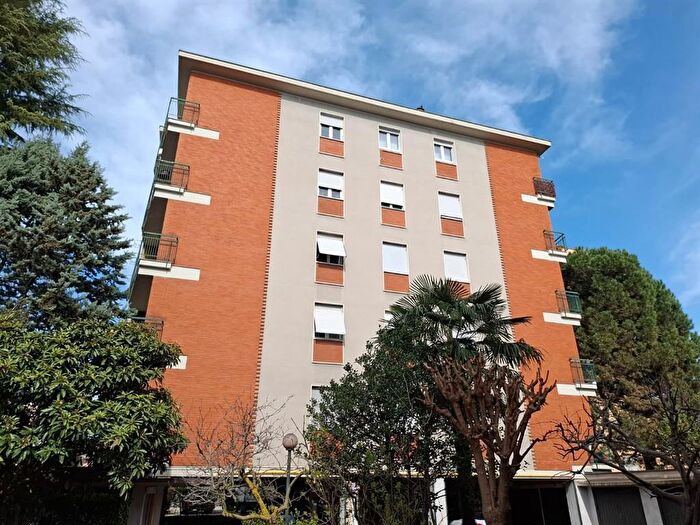 Appartamento trilocale in vendita in Via Lombardia, Meda