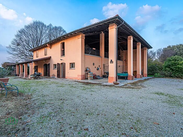 Casa con 10 locali in vendita in Castel Guelfo Di Bologna