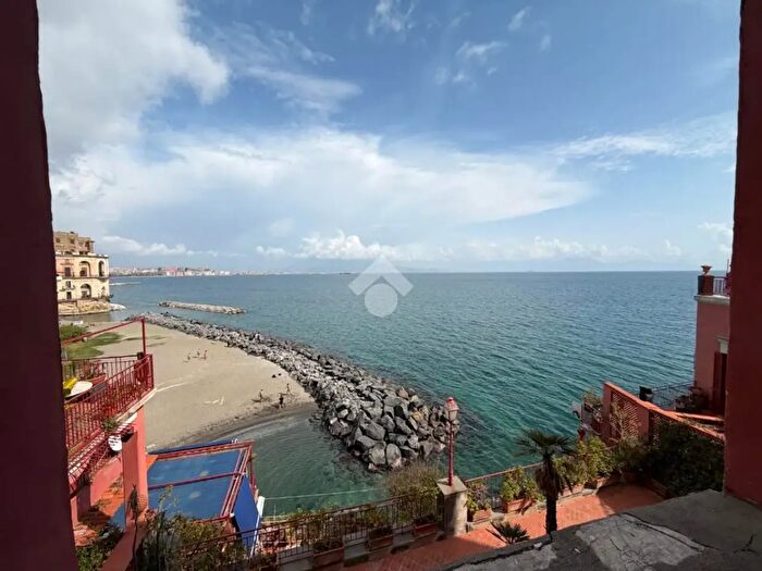 Appartamento bilocale in affitto in Via Posillipo, Napoli