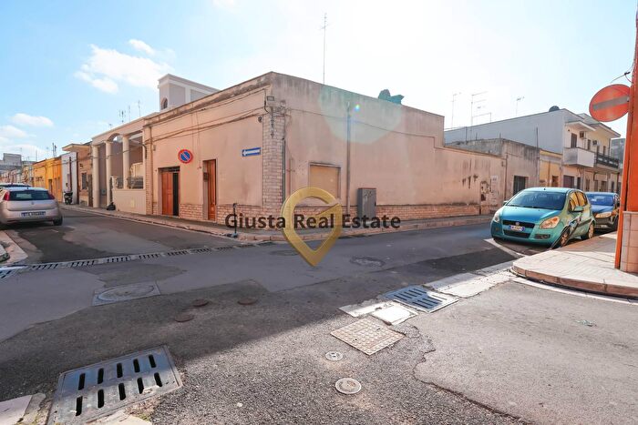 Casa con 5 locali in vendita in Via Giuseppe Trono, Mesagne