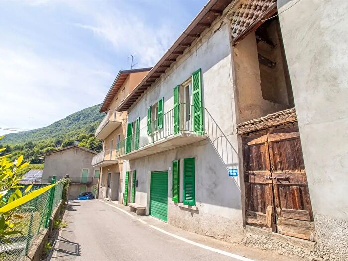 Case in Vendita e in Affitto - 2