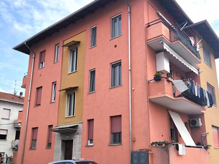 Appartamento trilocale in affitto in Via Milano, Chiavazza, Biella