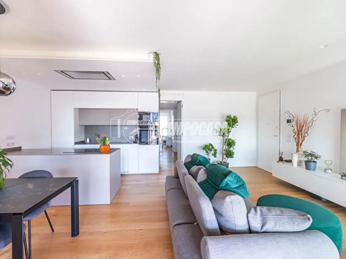Appartamento con 5 locali in vendita in Casier