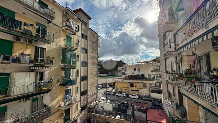 Appartamento bilocale in vendita in Via Antonio Sogliano, Napoli
