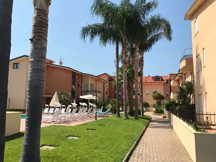 Appartamento quadrilocale in vendita in Via Riviera Prangi Deviazione, Pizzo