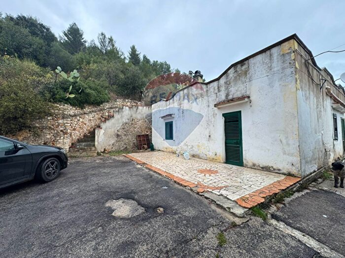 Casa con 5 locali in vendita in Strada Vicinale di Valle CoppaCostella, Vieste