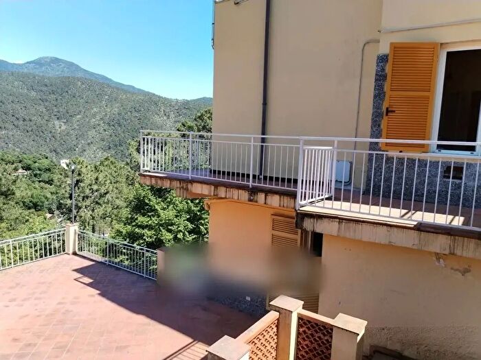 Appartamento con 6 locali in vendita in Via Olivella Caminata, Casarza Ligure