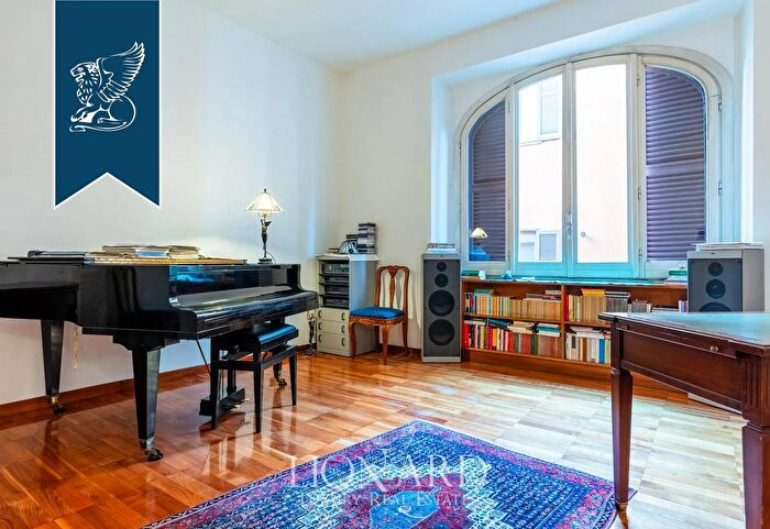 Appartamento trilocale in vendita in Roma