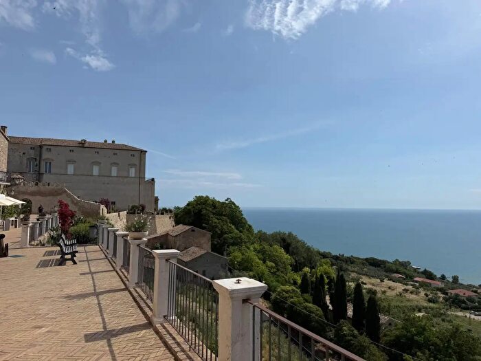 Casa quadrilocale in vendita in Via Santa Maria Maggiore, Vasto