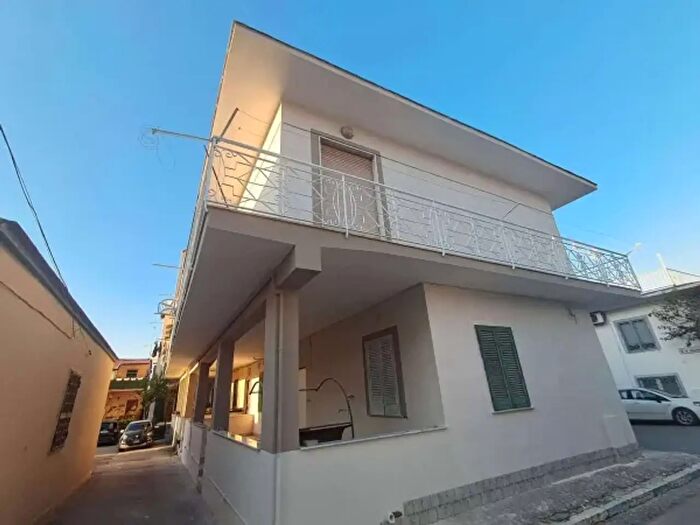 Appartamento trilocale in vendita in Via Pomigliano Snc, SantAnastasia