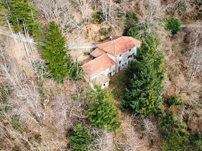 Casa con 7 locali in vendita in Via Casa di Monte, San Marcello Piteglio