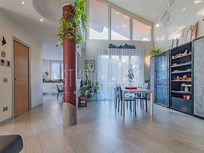 Appartamento quadrilocale in vendita in Corso Como, Limbiate