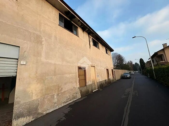 Casa con 5 locali in vendita in Via Martiri della Libertà, Lainate