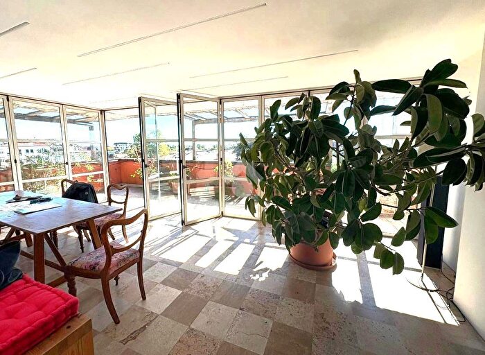 Appartamento con 5 locali in vendita in Via Carlo, Treviso