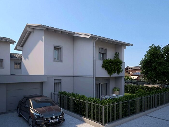 Case in Vendita e in Affitto - 3