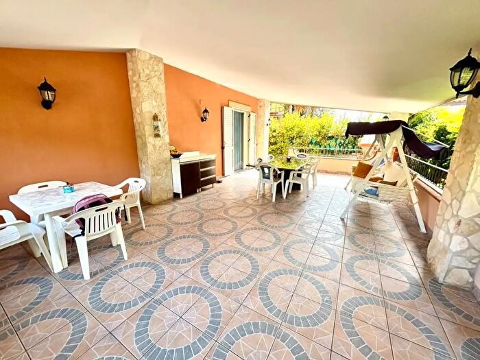 Casa con 5 locali in vendita in Via delle Rose, Lamezia Terme