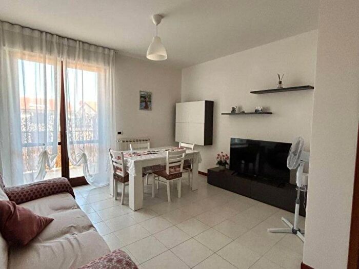 Appartamento quadrilocale in affitto in Via Giuseppe Parini, Tortaia, Arezzo