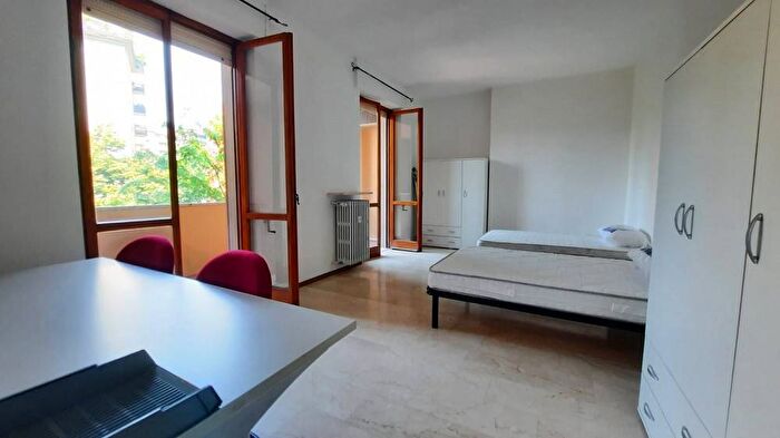 Appartamento con 5 locali in affitto in Dante Cheope, Piacenza